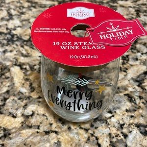 Wine glass and stopper